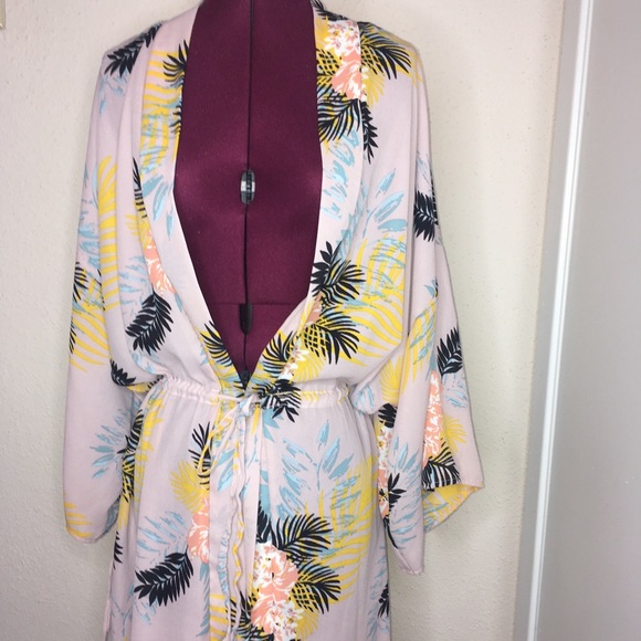 Kimono - Picture 1 of 2